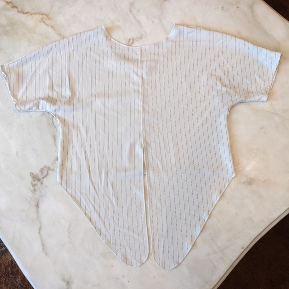 Mod Ref tie crop top - Picture 4 of 5